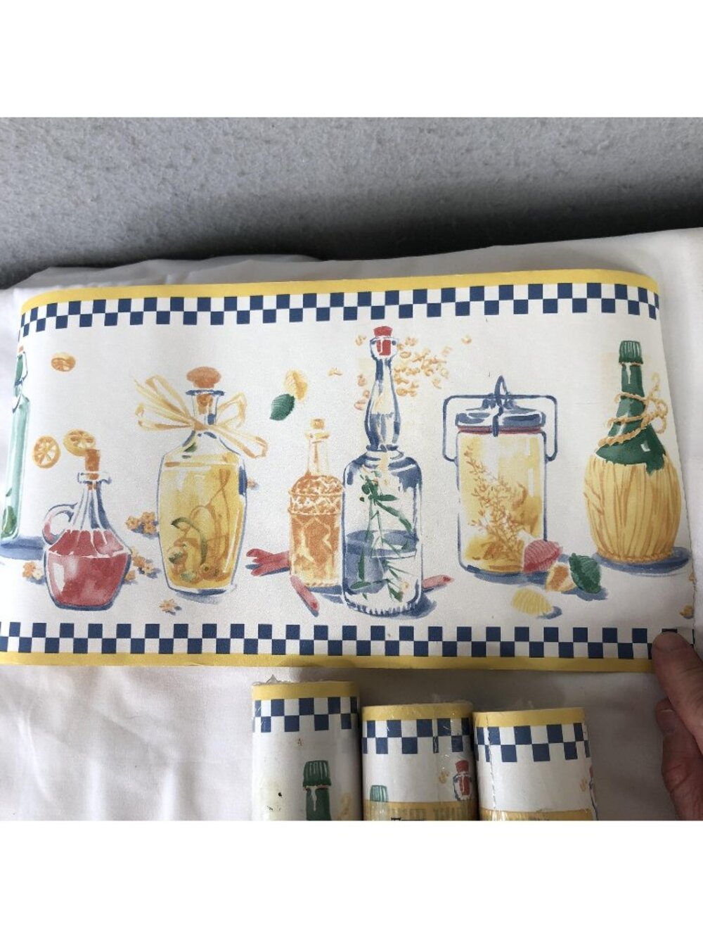 Imperial Kitchen Bottles Multicolor Wallpaper Border 4 Rolls Prepasted CS6701B